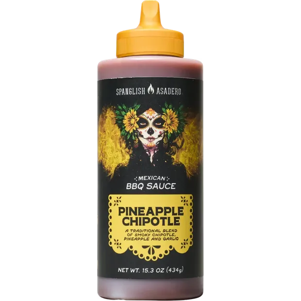 Botella de Pineapple Chipotle BBQ Sauce de Spanglish Asadero, con tapa amarilla.